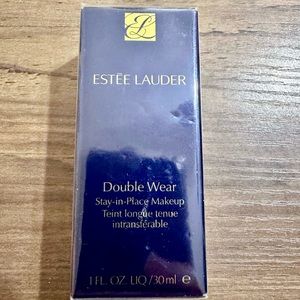 Estee Lauder double wear foundation 1c0 NWB